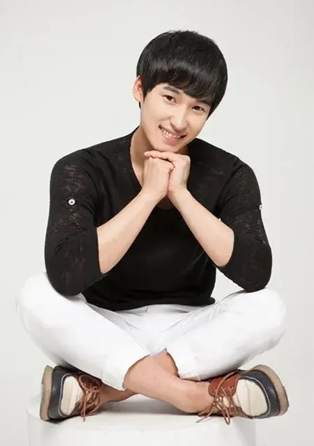 بیوگرافی Kim Young Yong