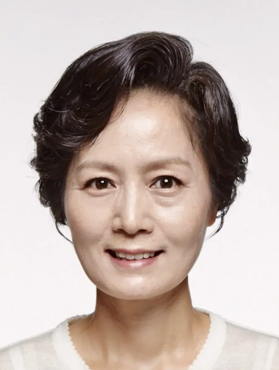 بیوگرافی Kim Geun Young