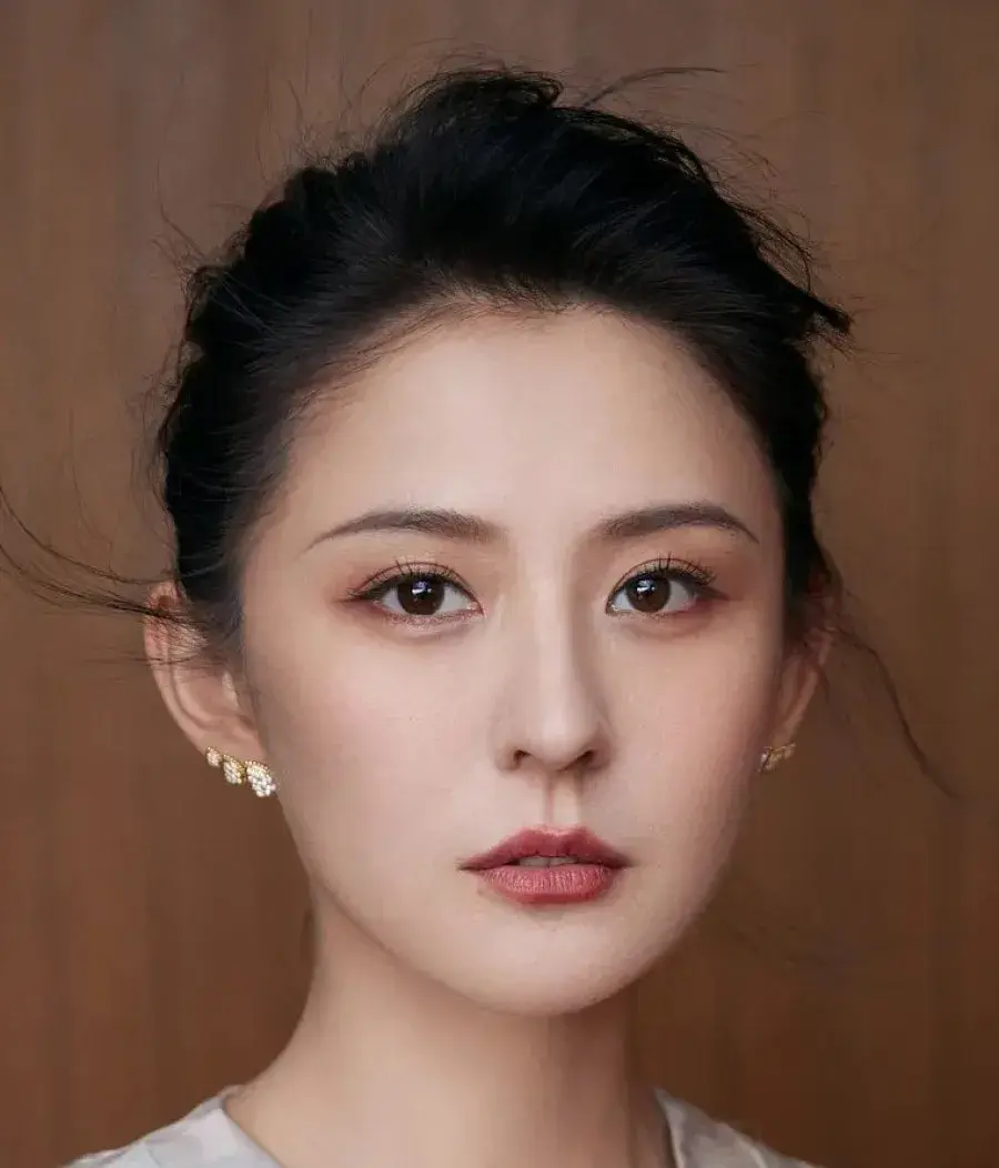 بیوگرافی Alimjan Rayzha