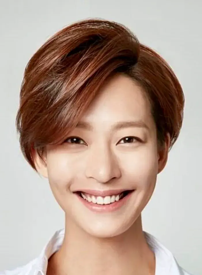 بیوگرافی Jung Ae Yun