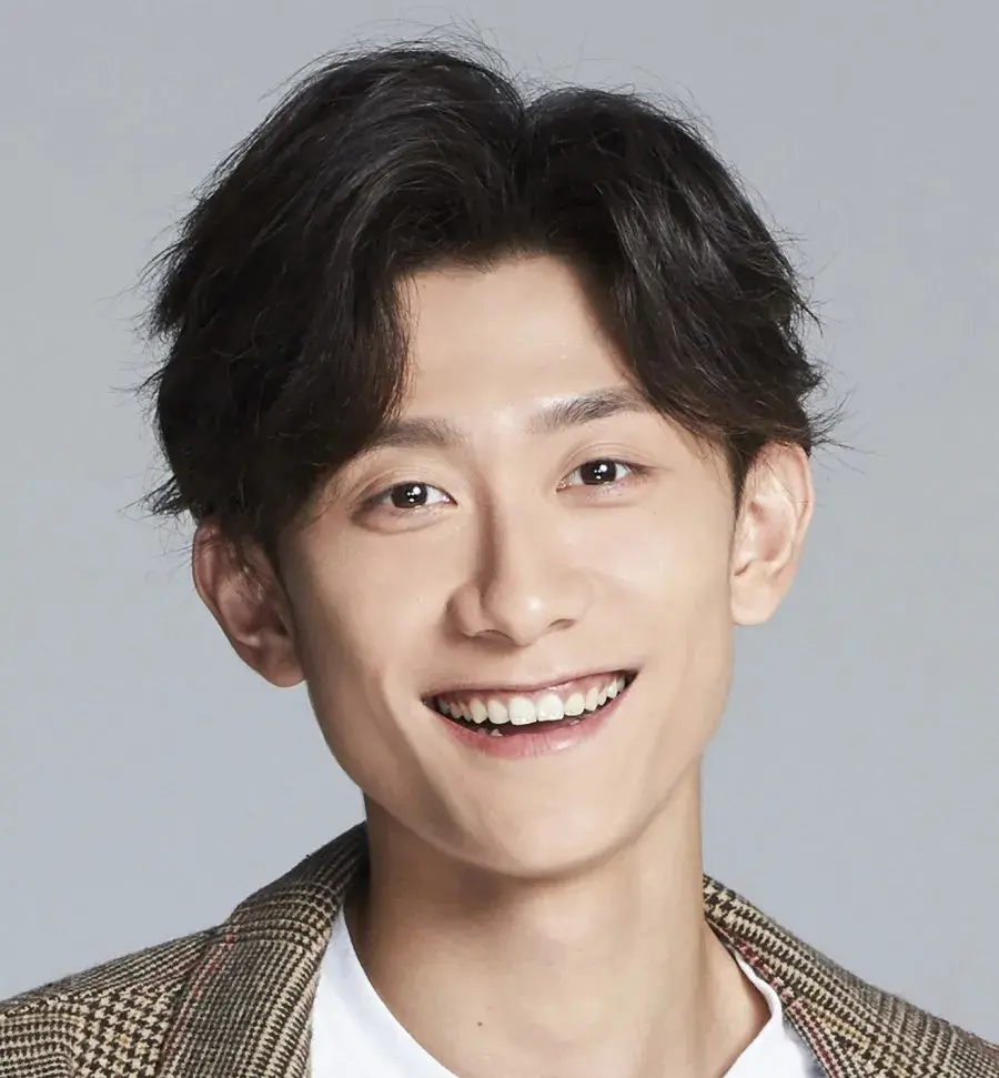 بیوگرافی Zhang Yi Shan