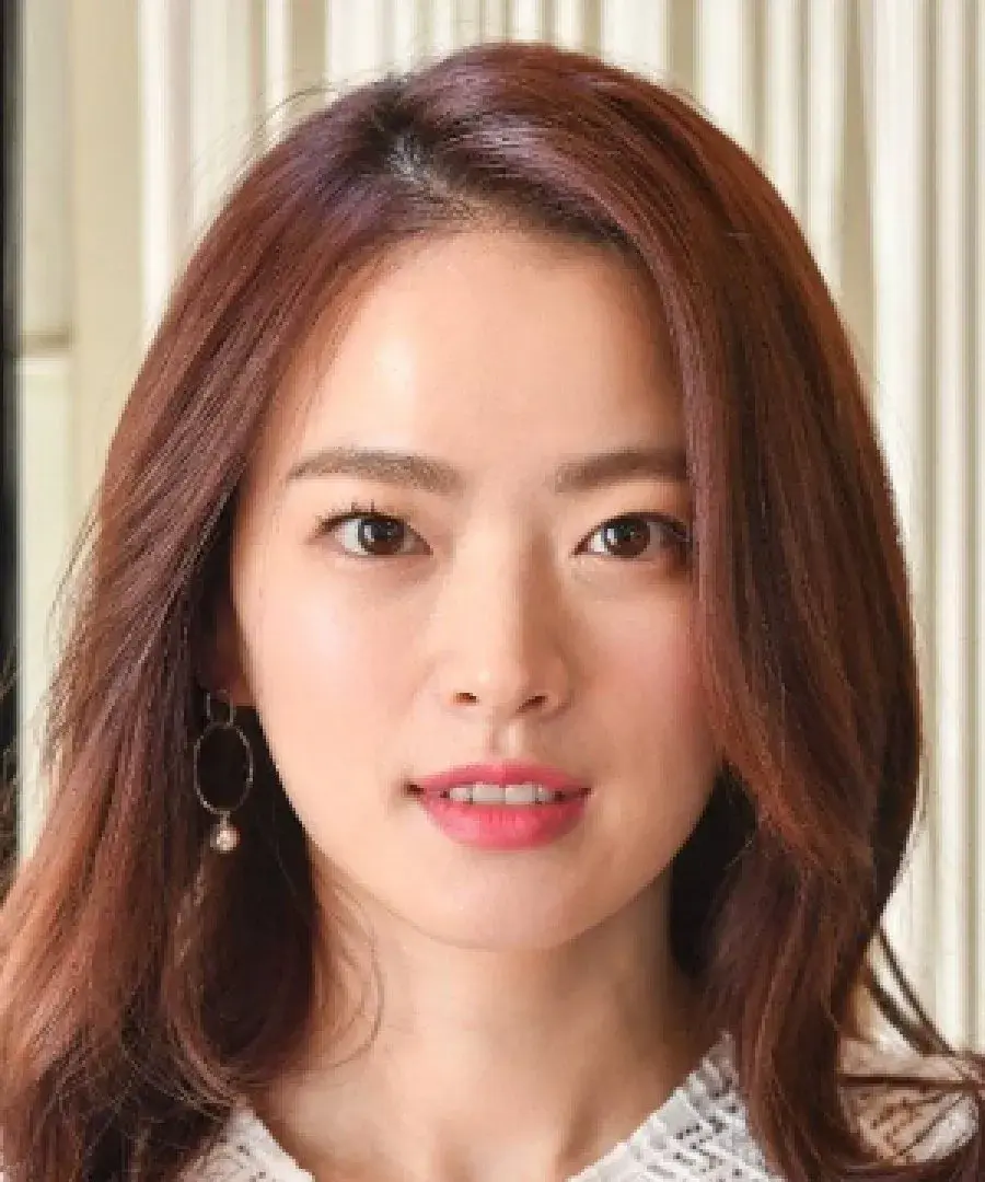 بیوگرافی Chun Woo Hee