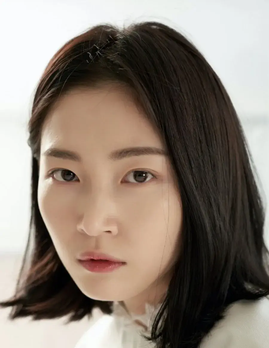 بیوگرافی Park Yoo Rim