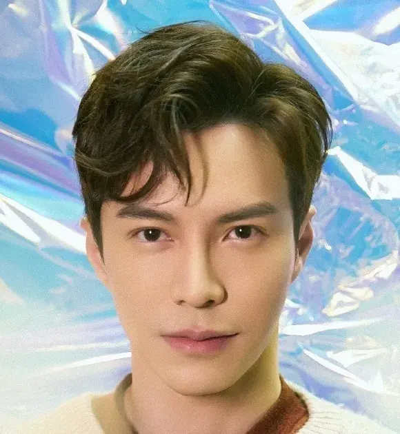 بیوگرافی Wang Guan Yi