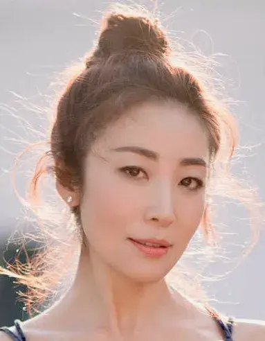 بیوگرافی Zhao Rui