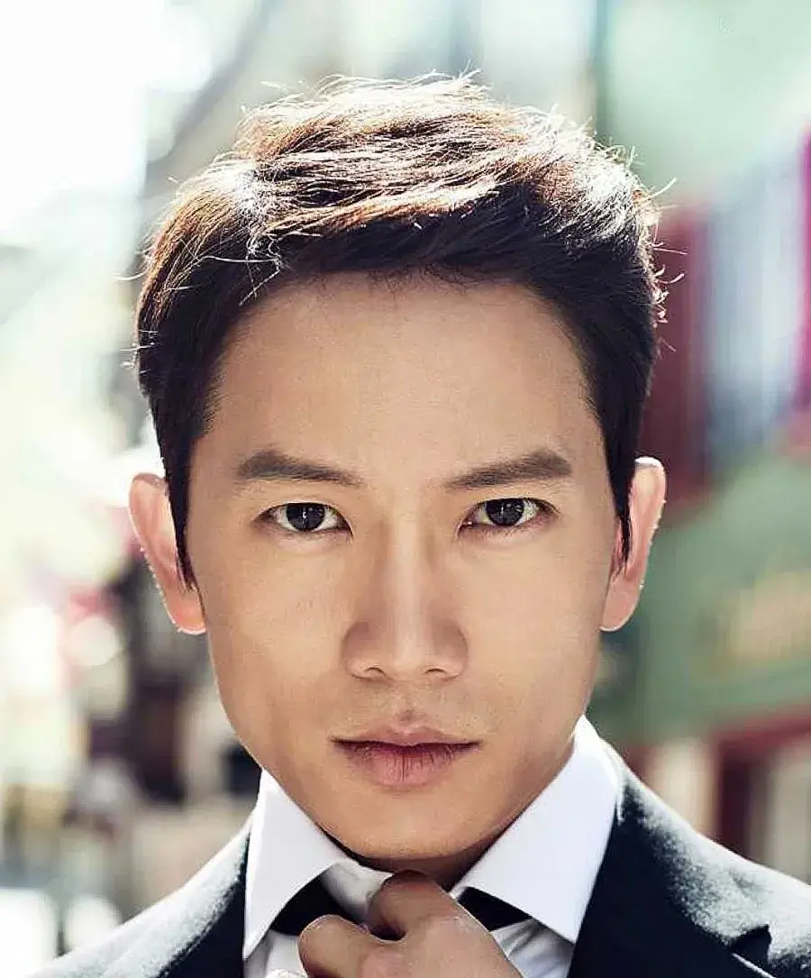 بیوگرافی Kwak Tae Geun