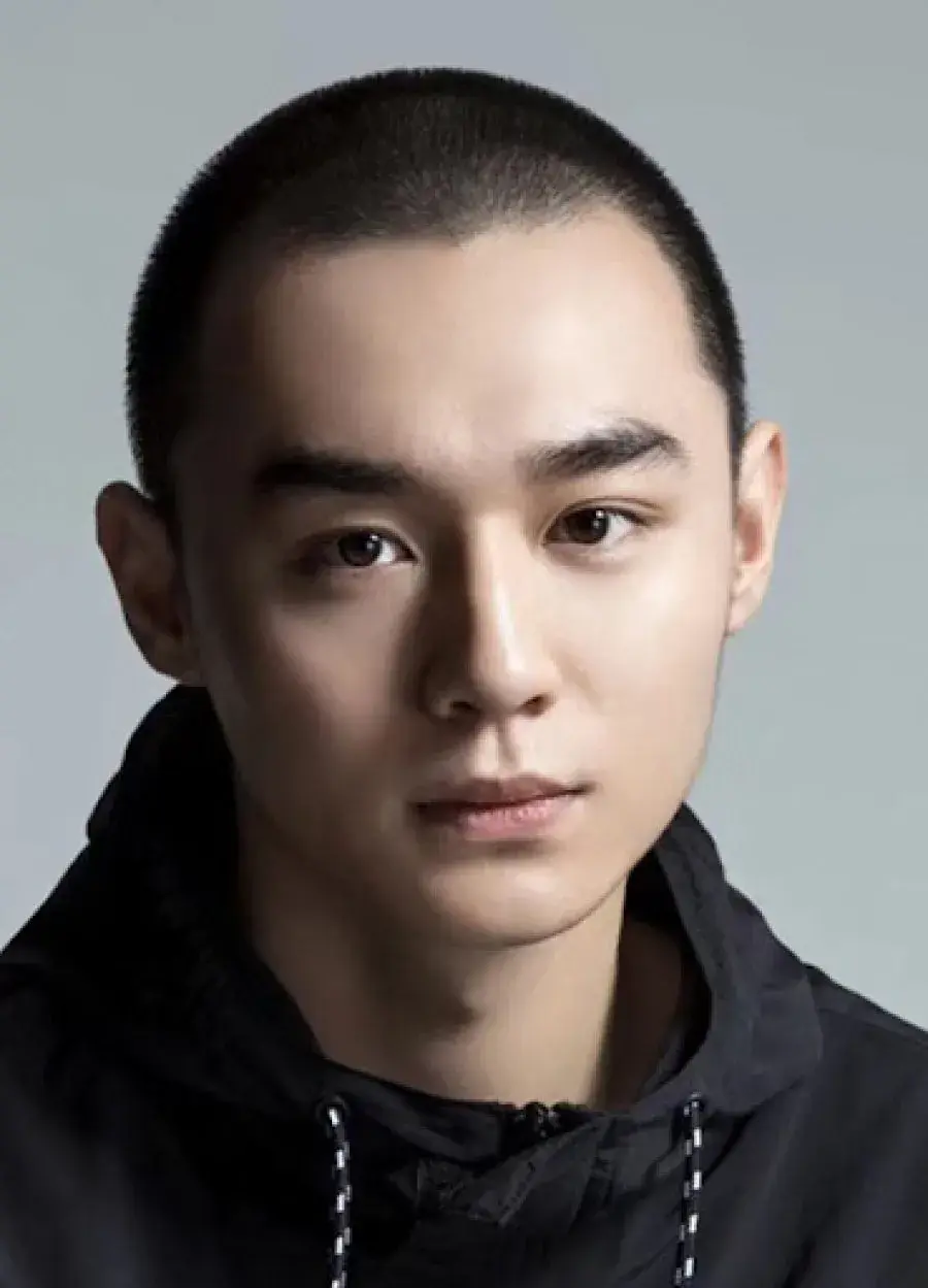 بیوگرافی Liu Yi Tie