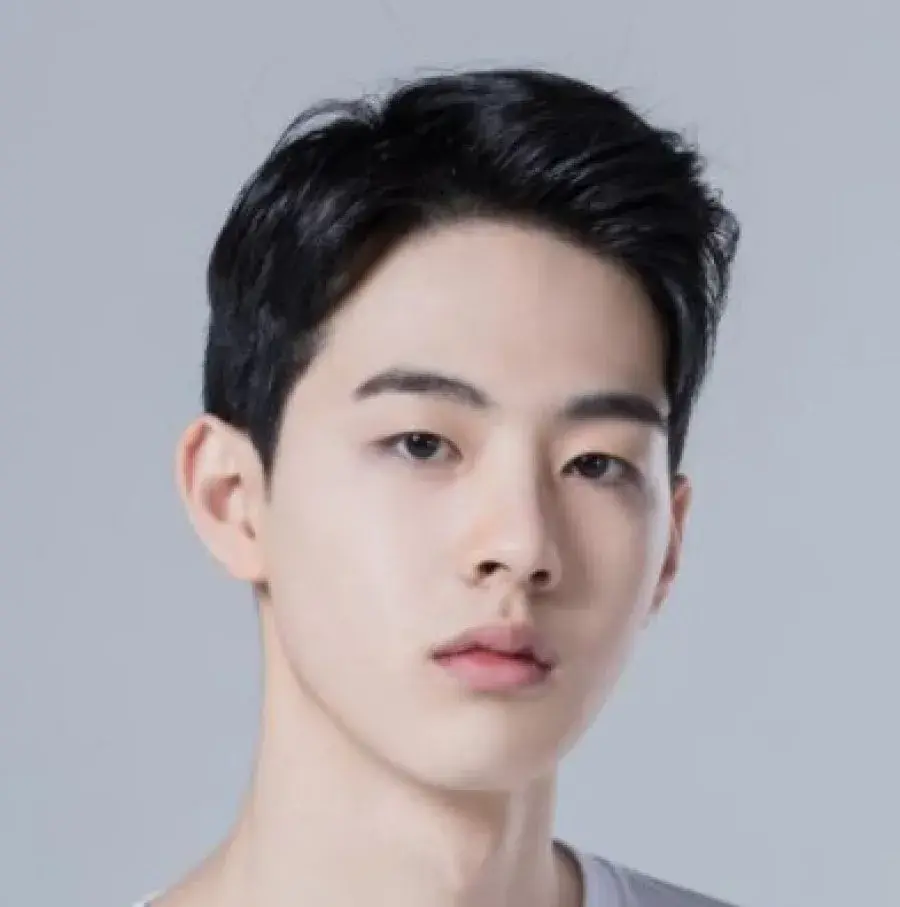 بیوگرافی Kim Hyun Jin