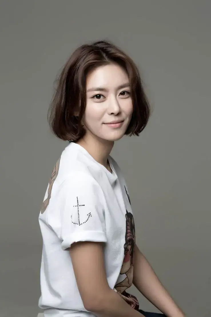 بیوگرافی Park Seo Yeon