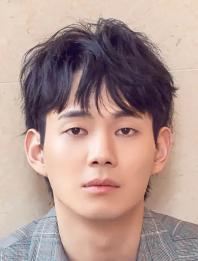 بیوگرافی Ryu Gyeong Su