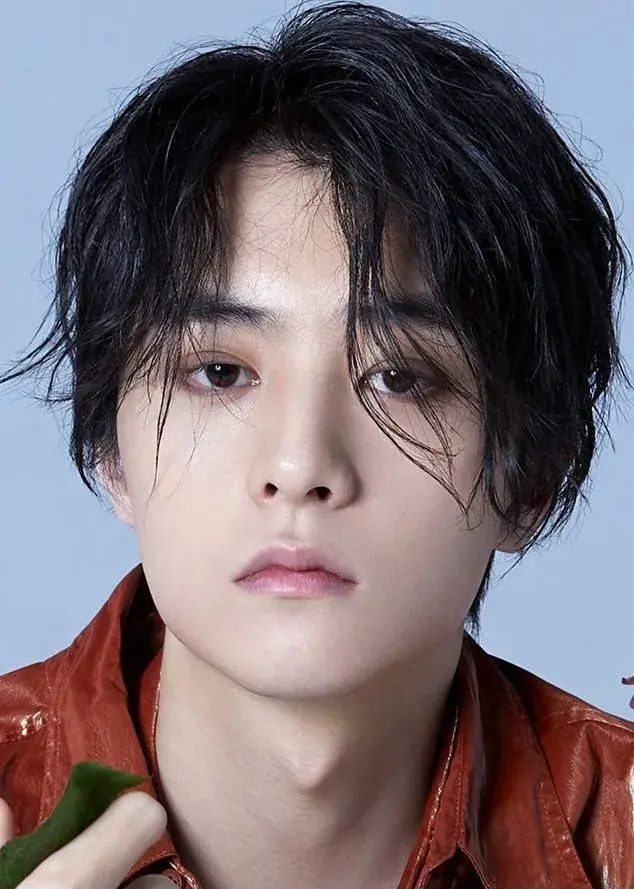 بیوگرافی Deng Xiao Ci