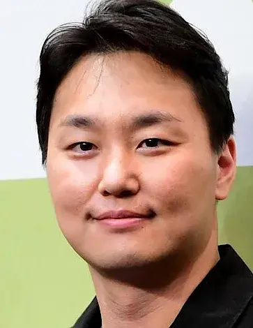 بیوگرافی Kim Dong Hwi