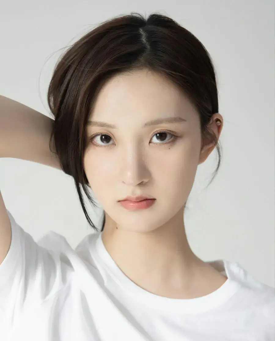 بیوگرافی Jin Qiu