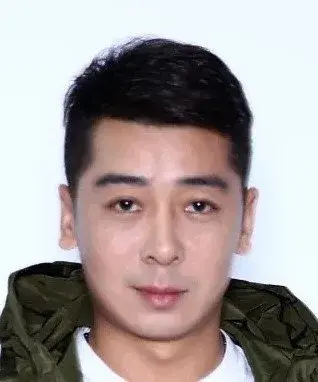 بیوگرافی Xia Yi Bin