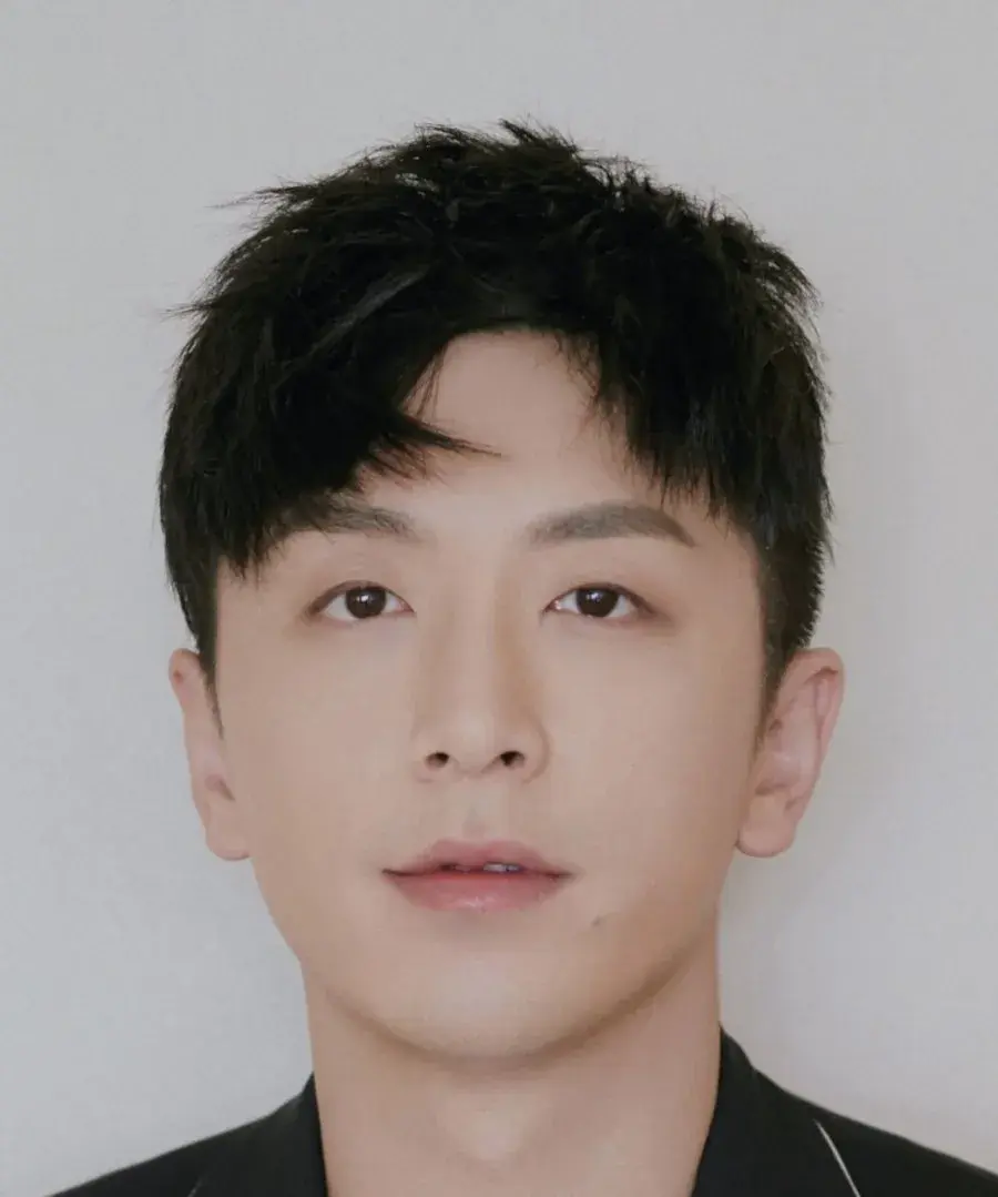 بیوگرافی Luo Hong Ming