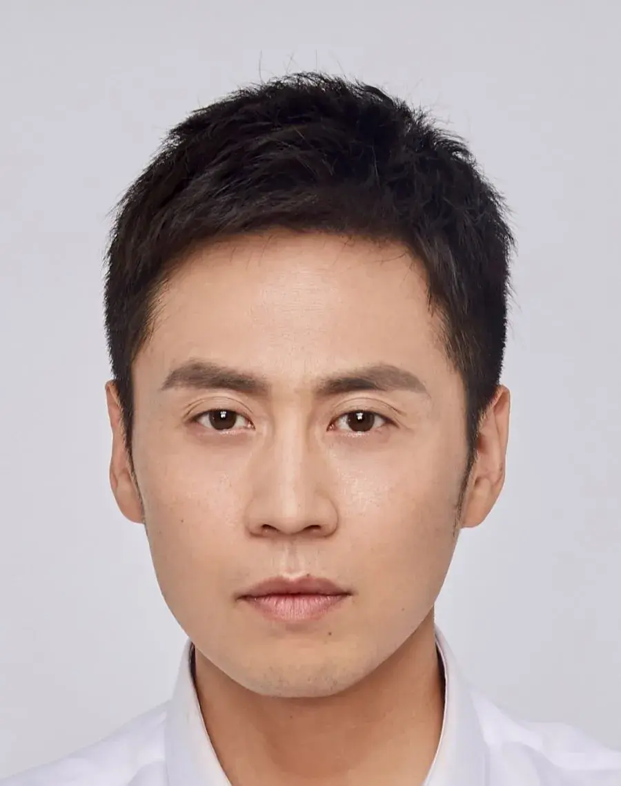بیوگرافی Li Hao Zhen