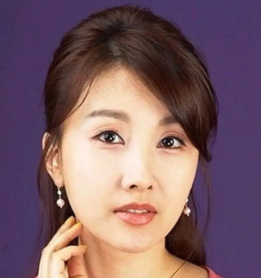 بیوگرافی Lee Hyun Kyung