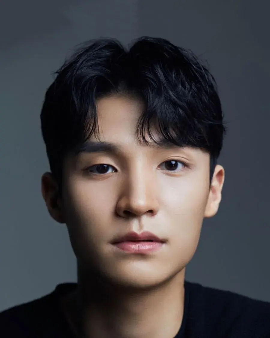 بیوگرافی Ahn Eun Ho