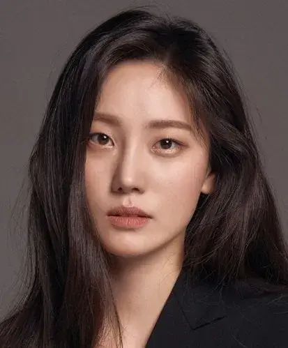 بیوگرافی Ahn Sun Young