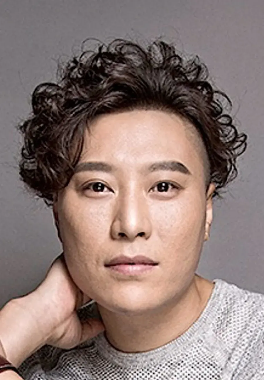 بیوگرافی Yu Hong Liang