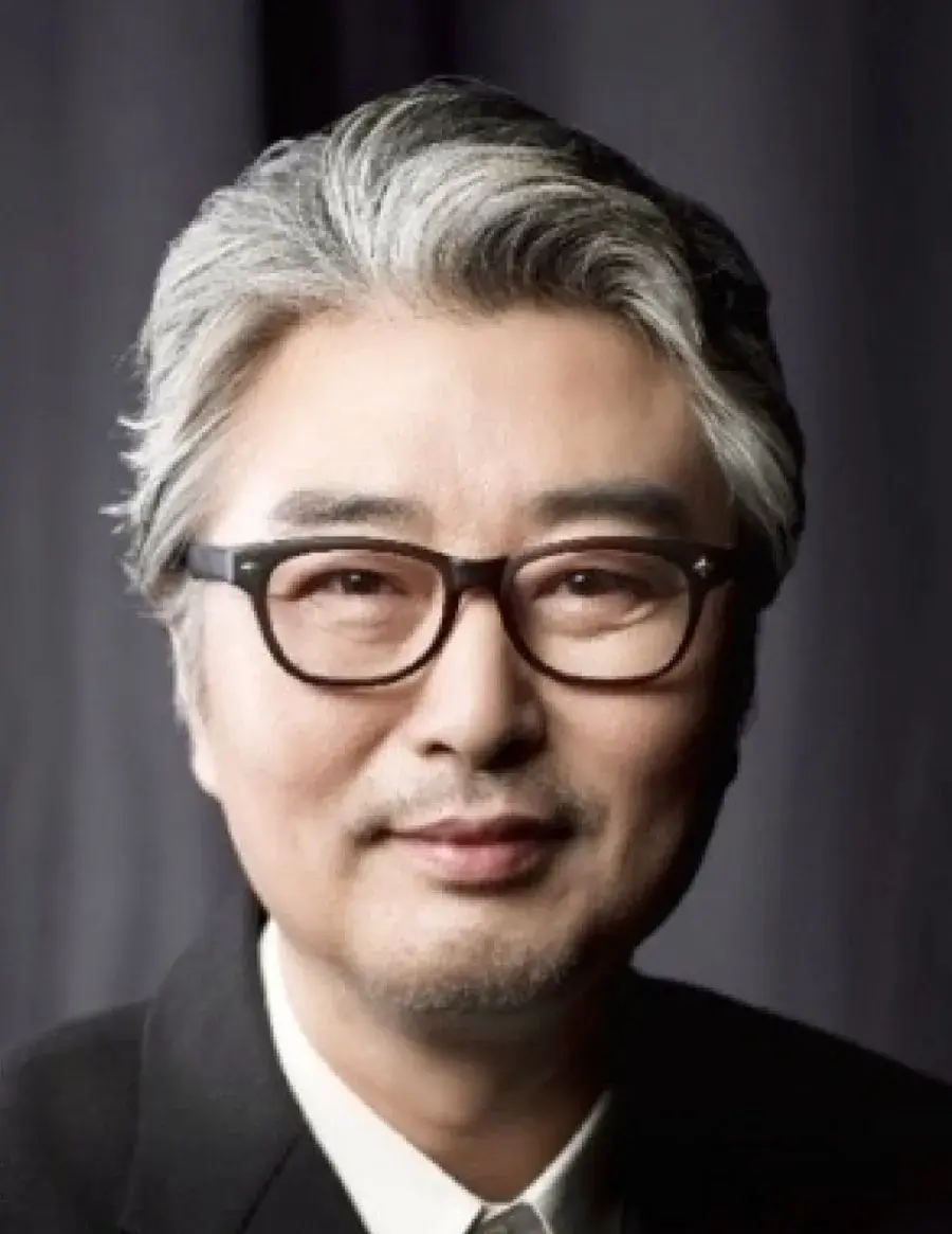 بیوگرافی Son Jin Hwan