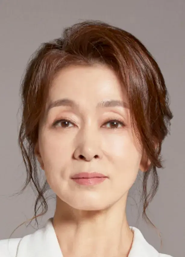 بیوگرافی Moon Hee Kyung