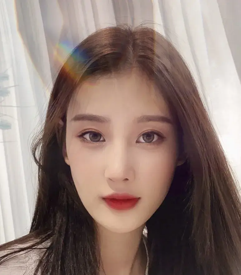 بیوگرافی Zhou Yu Ting