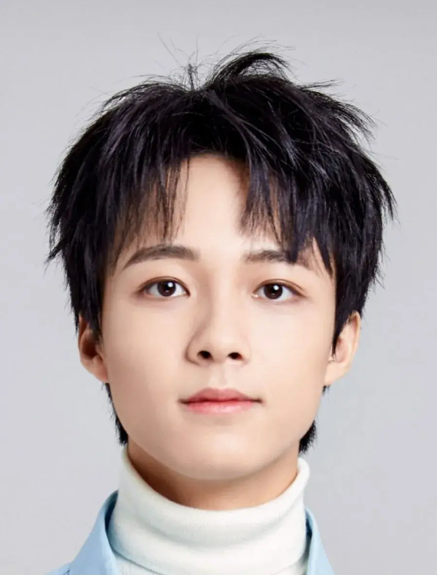بیوگرافی Huang Xing Yuan
