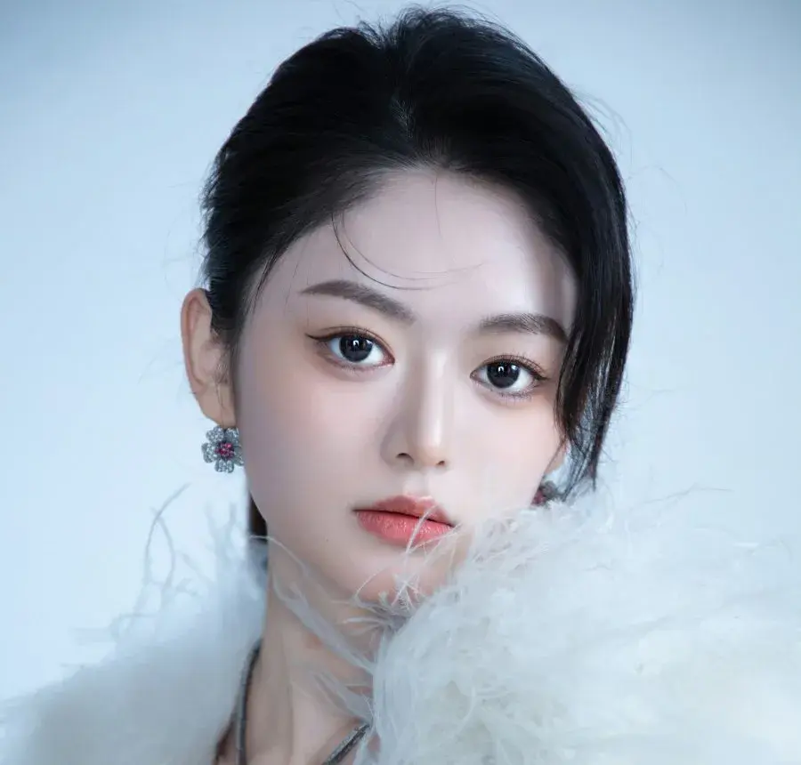 بیوگرافی Wang Mi Ze