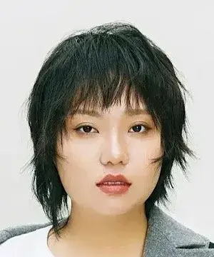 بیوگرافی Li Xue Qin