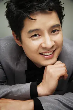 بیوگرافی Son Gun Woo