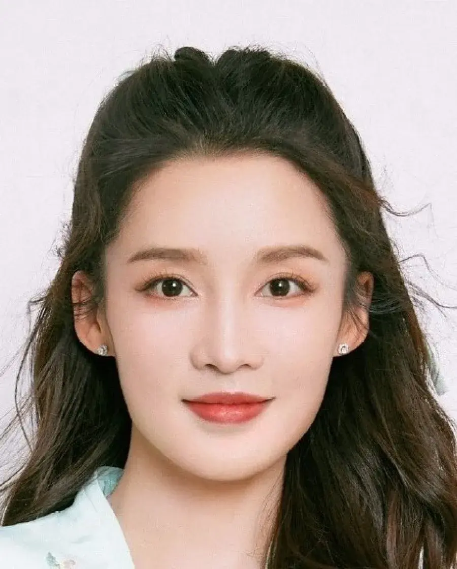 بیوگرافی Li Qin