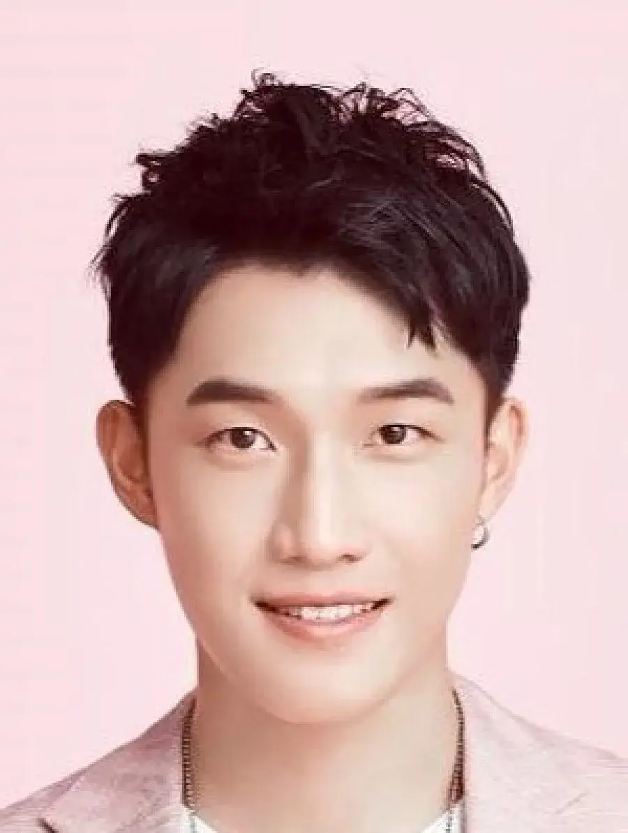 بیوگرافی Gong Rui