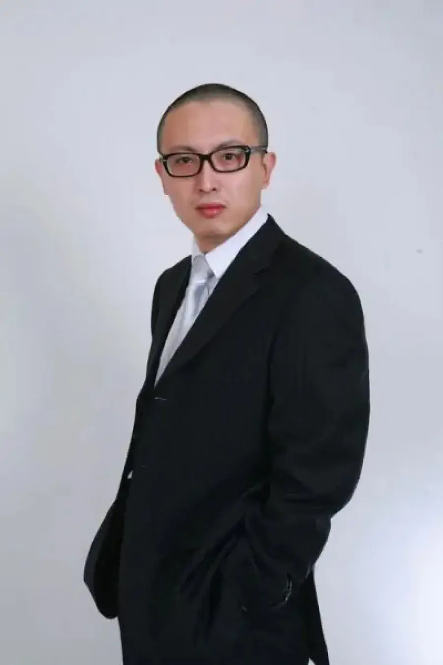 بیوگرافی Lu Yang