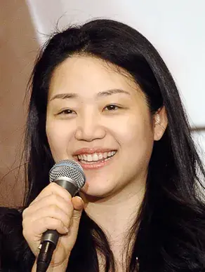بیوگرافی Jo Yoon Young