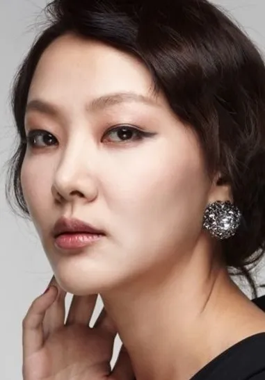 Yoon  Ji Hye