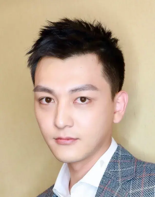 بیوگرافی Zhang Xiao Qian