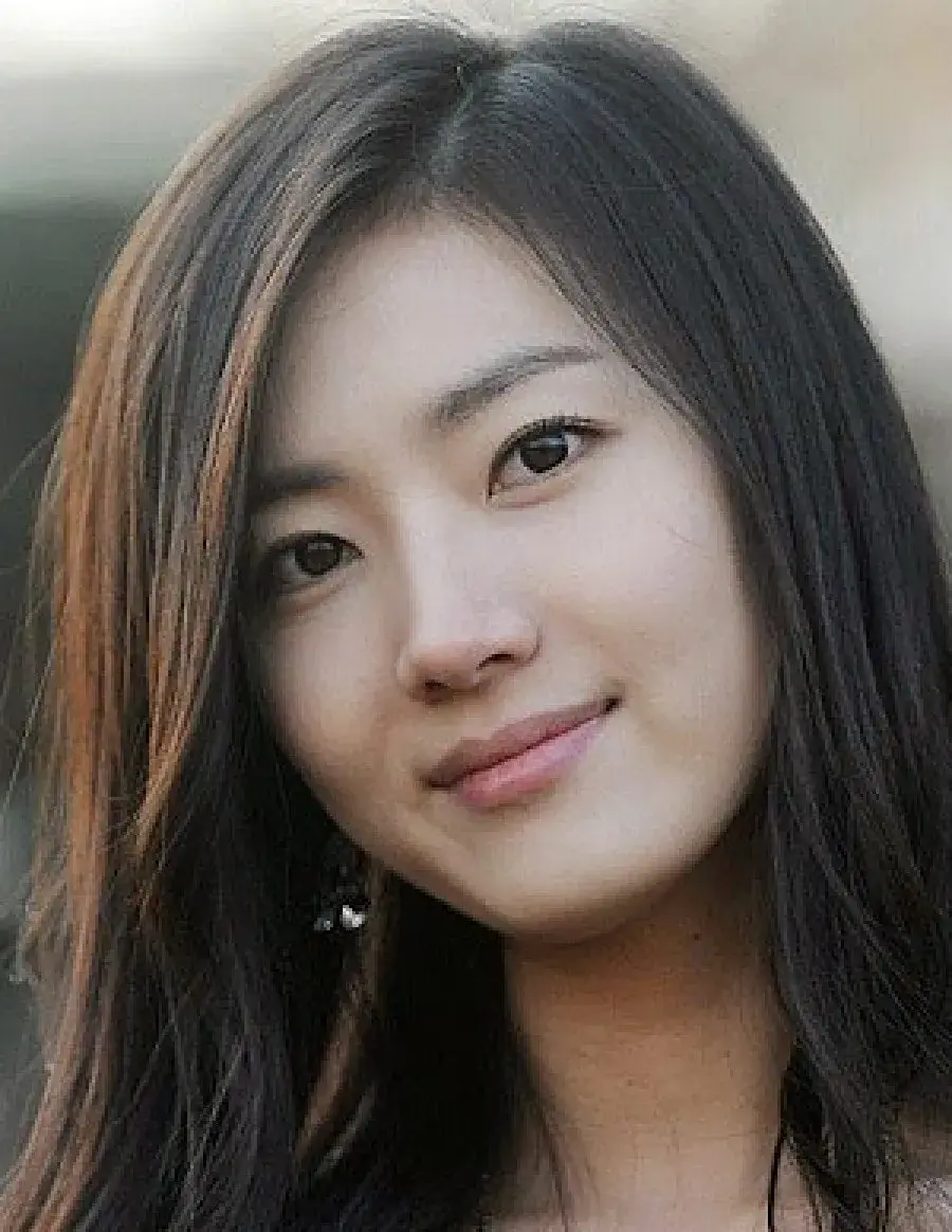 بیوگرافی Kim Ah Young