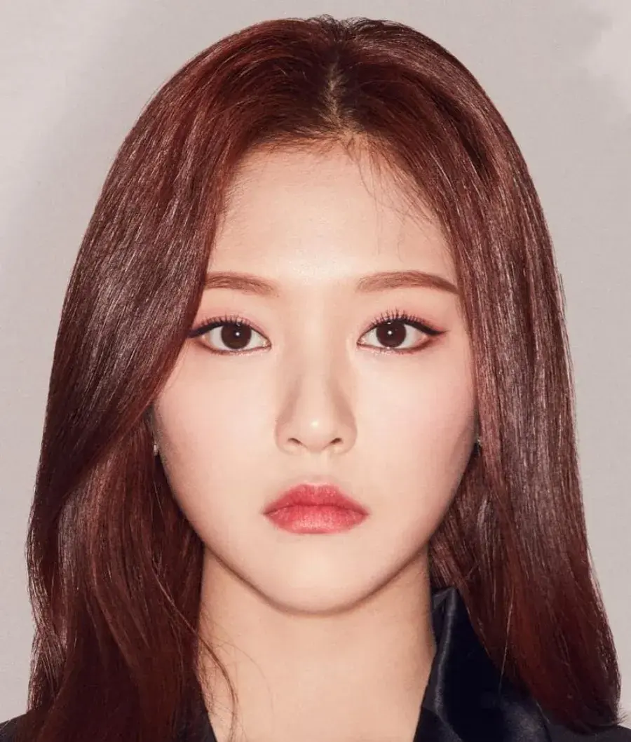 بیوگرافی Kim Hyun Jin