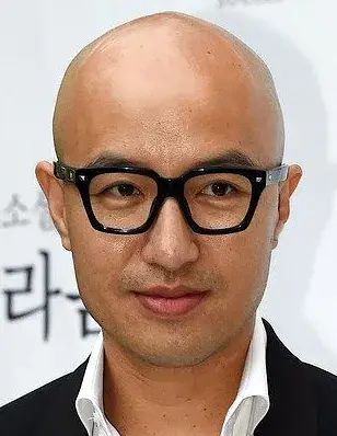 بیوگرافی Hong Seok Cheon