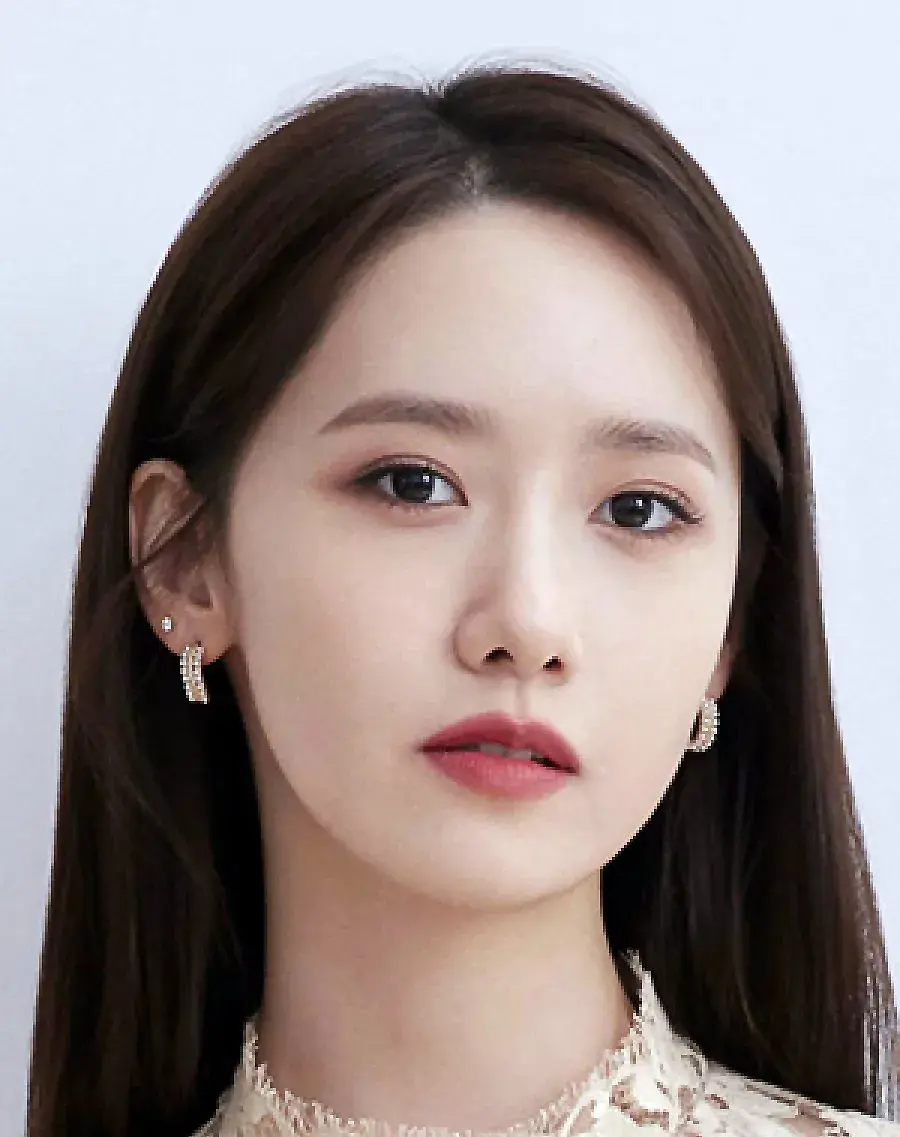 بیوگرافی Im Yoon Ah