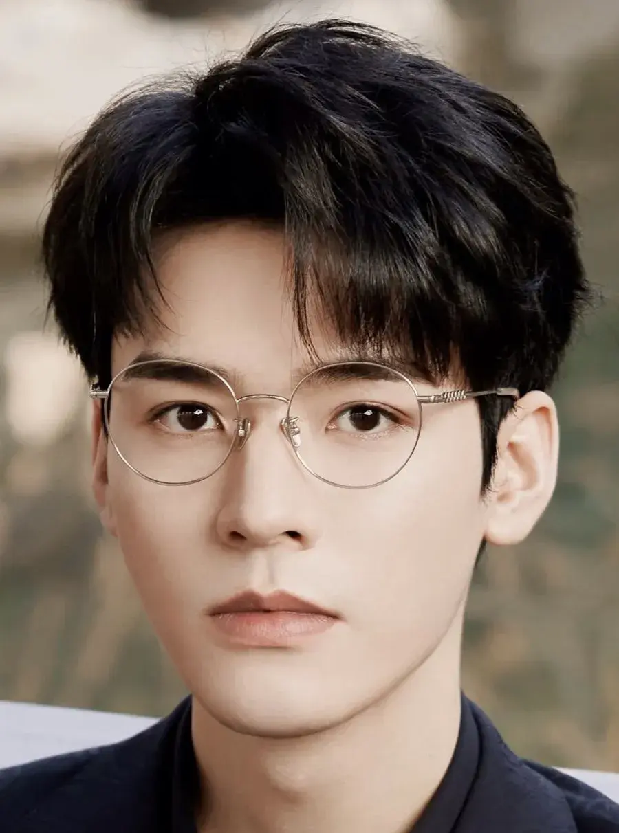 بیوگرافی Gong Jun