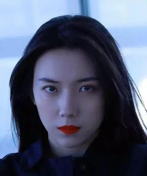 بیوگرافی Zhou Qian Xiao