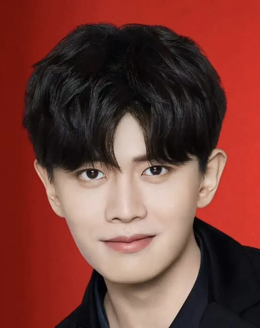 بیوگرافی Ren Guo Chao