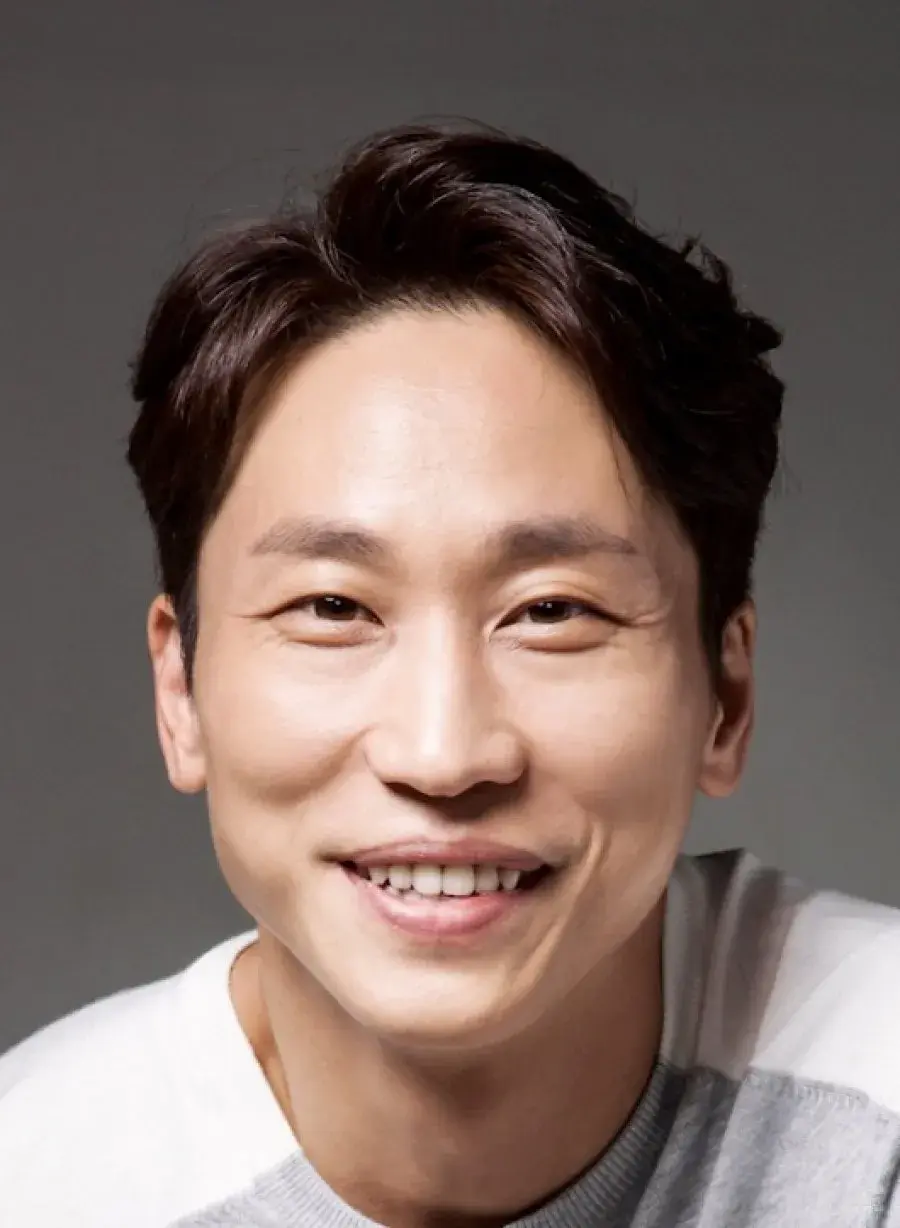 بیوگرافی Min Sung Wook