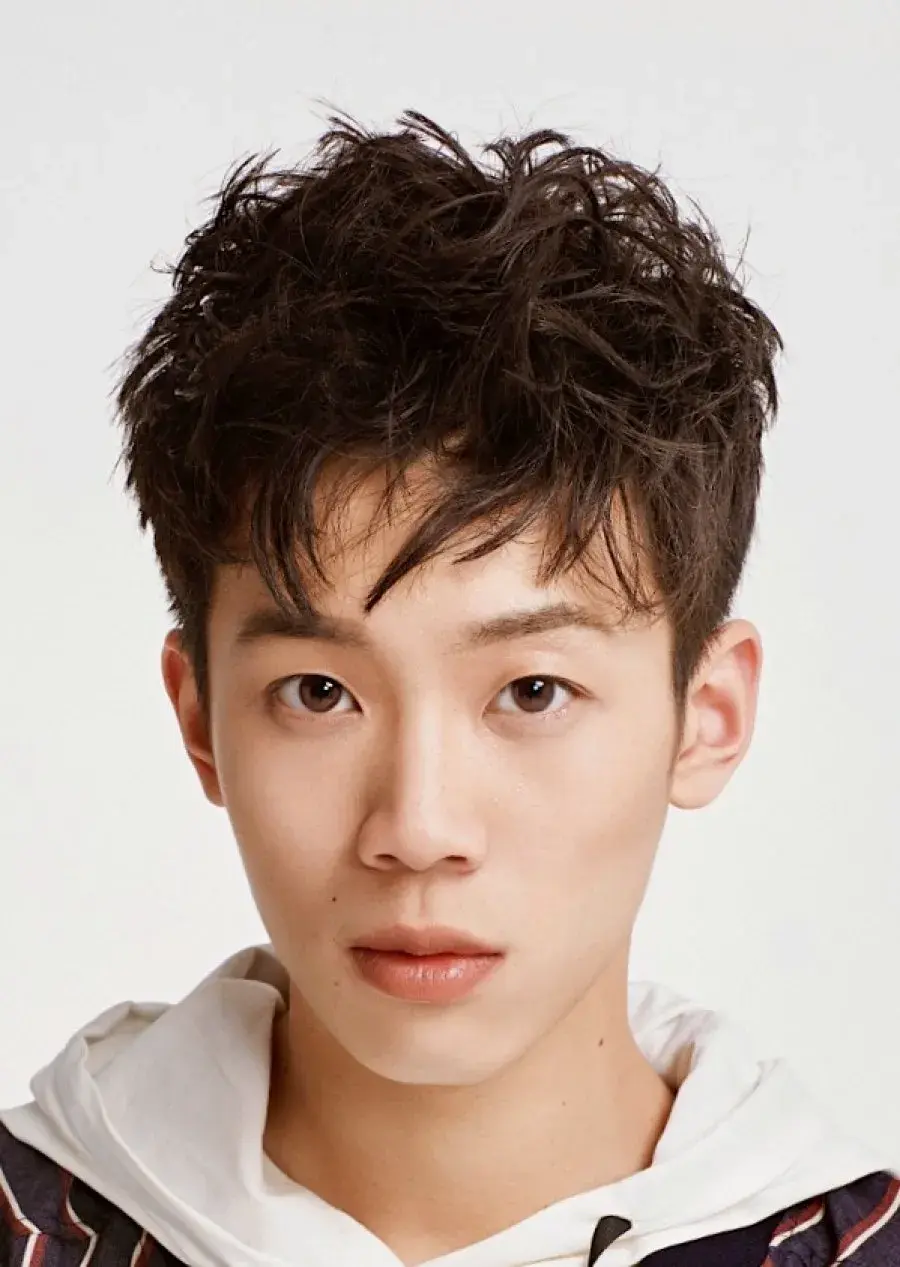 بیوگرافی Liu Jie Yi