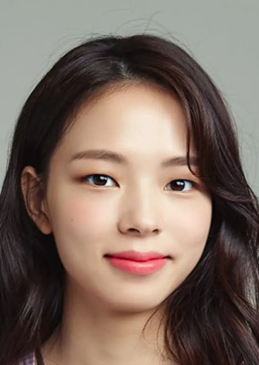 بیوگرافی Jo Yoo Jung