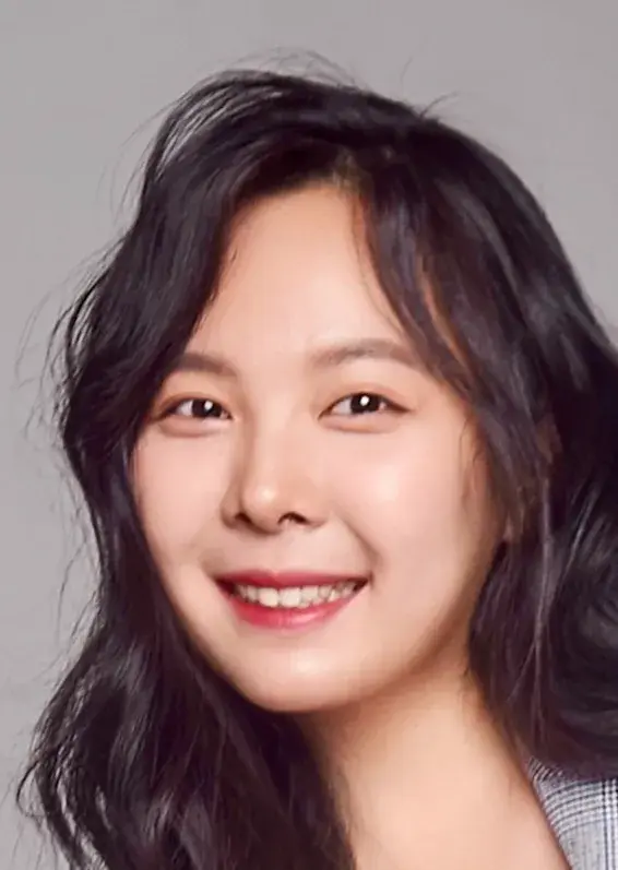 بیوگرافی Uhm Hye Soo