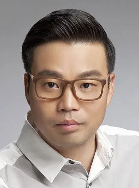 بیوگرافی Wang Xun