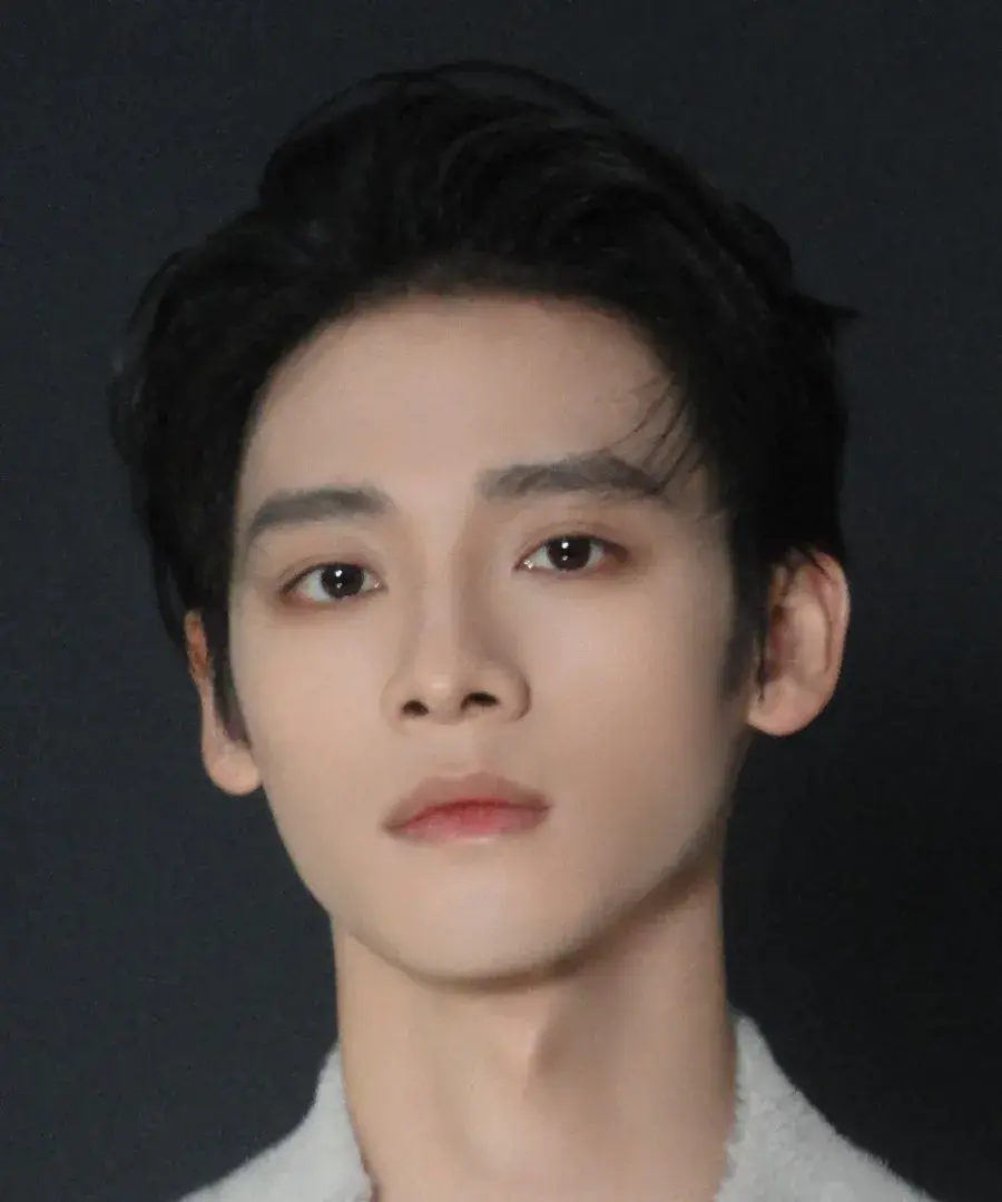 بیوگرافی Quan Yi Lun